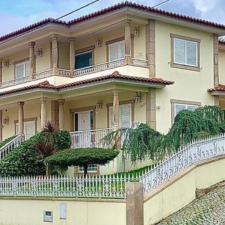 Luxury Guest House Pacos de Ferreira Bagian luar foto